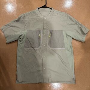 Lululemon Water Repellent Hiking Shirt - L - Laurel Green